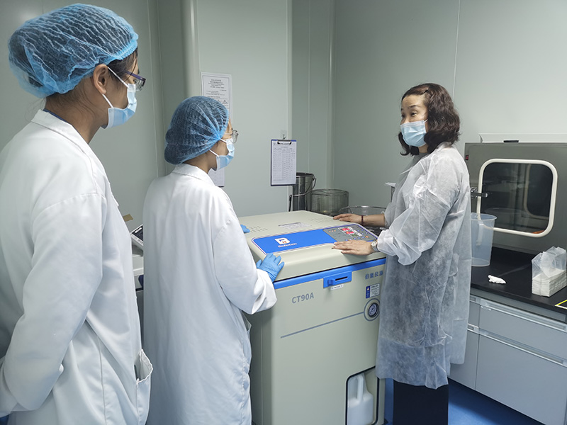 伯能高壓滅菌器售后人員在廈門生物制藥實(shí)驗(yàn)室的日常工作(圖1) 伯能高壓滅菌器售后人員在廈門生物制藥實(shí)驗(yàn)室的日常工作(圖1)